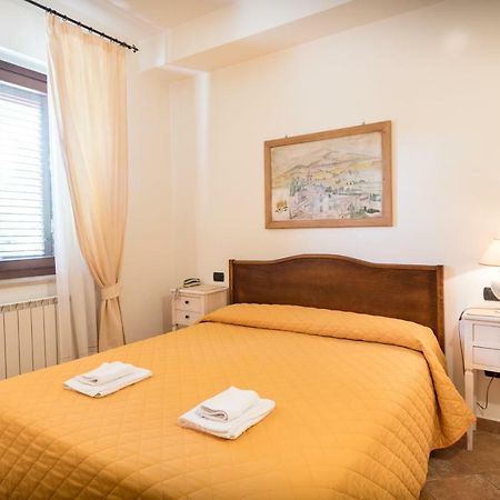 Bed & Breakfast Al Pian D'Ассизи Экстерьер фото