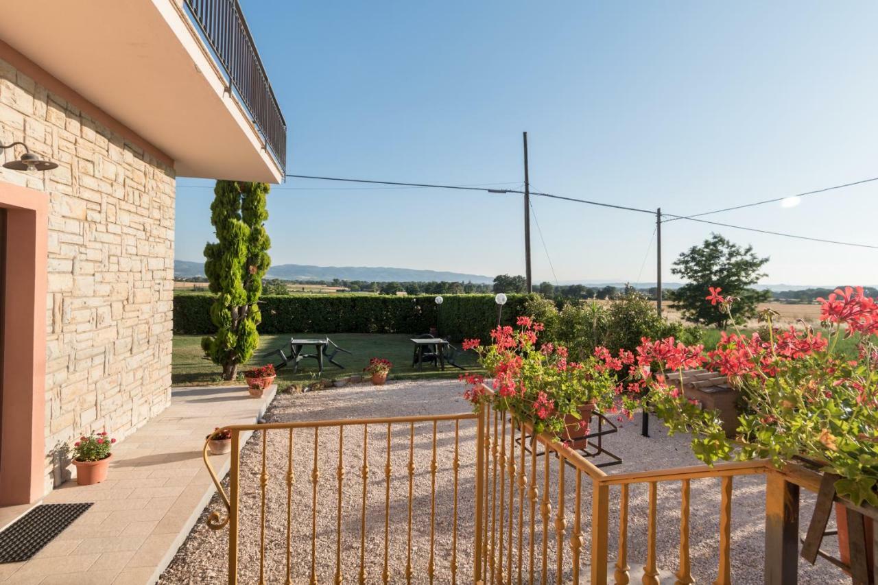 Bed & Breakfast Al Pian D'Ассизи Экстерьер фото